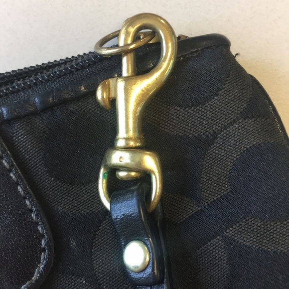 COACH wristlet - Picture 4 of 8